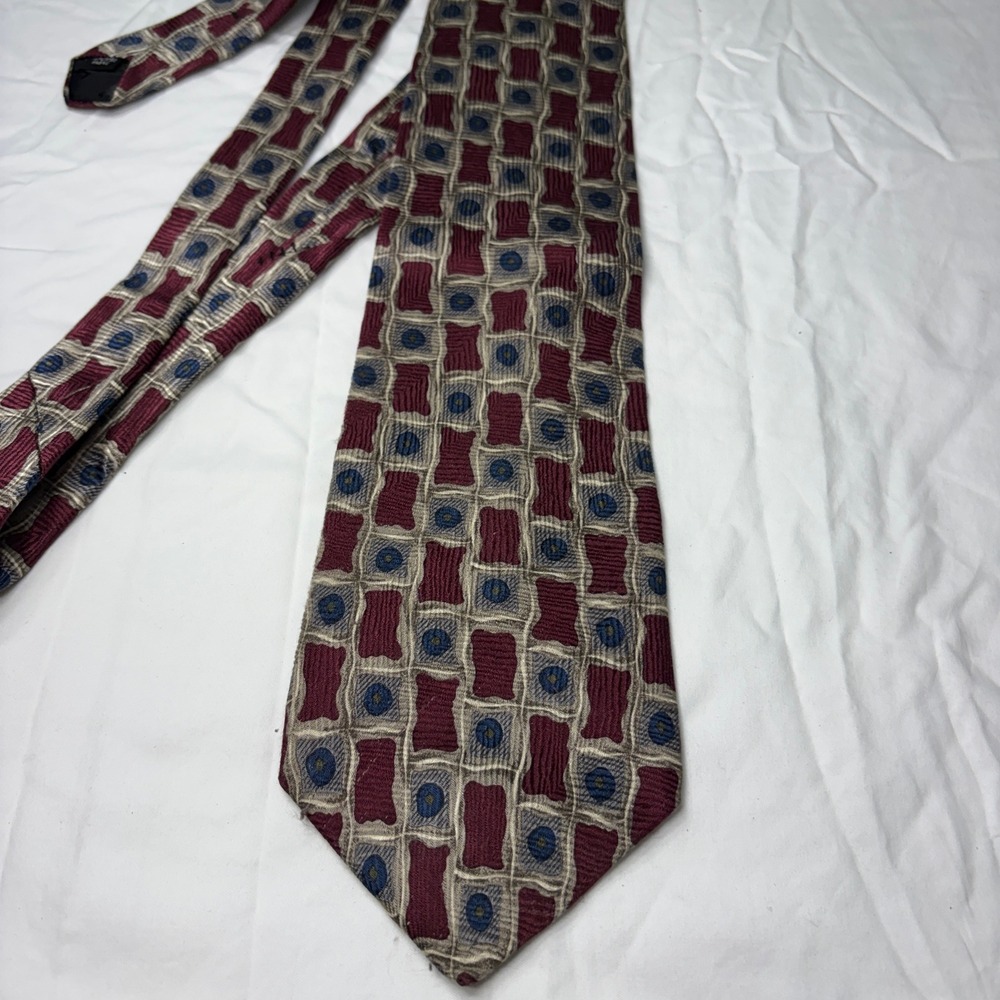 Kenneth Cole New York Mens Silk Tie Burgundy Blue Geometric Made in USA Regular